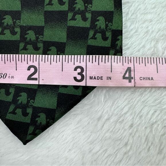 Macy’s Oakland A’s black and green logo necktie - Picture 5 of 5